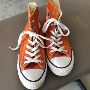 Womens 8.5 ( mens6.5) orange high top Converse
